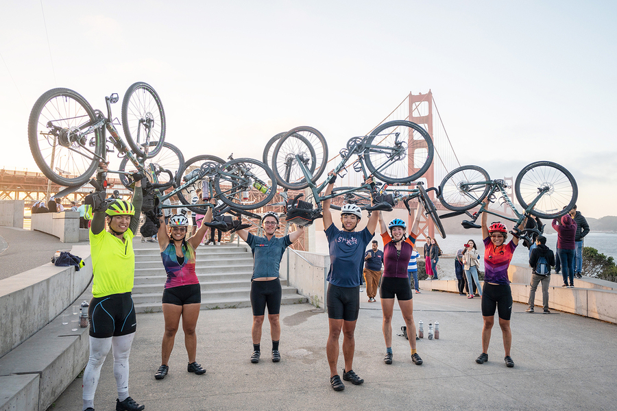 MIT Spokes cycles across the country to teach STEM classes